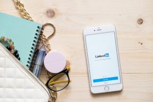 linkedin advertising help